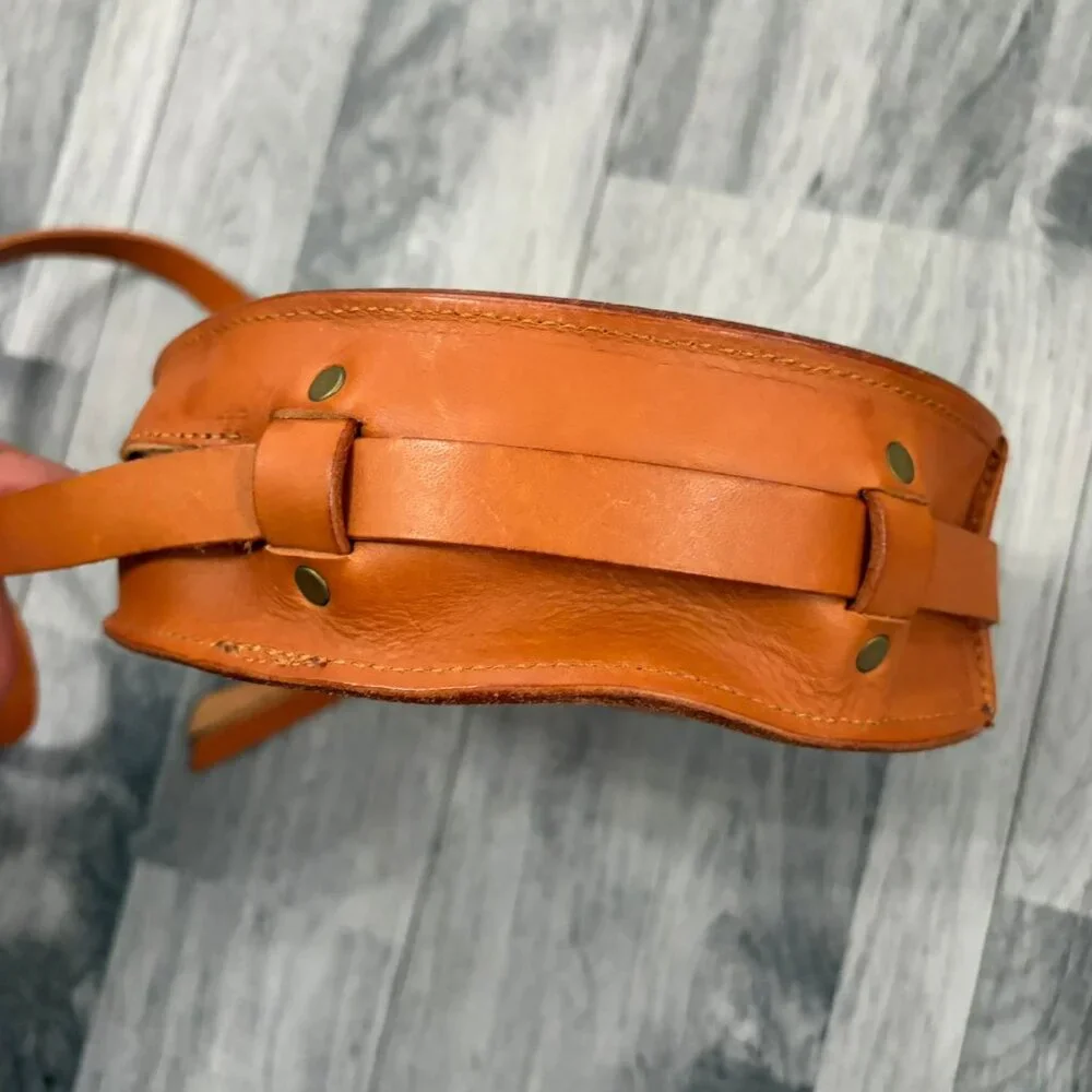 Sara Barner Cognac Leather Round Crossbody Zip Bag - Picture 8 of 8